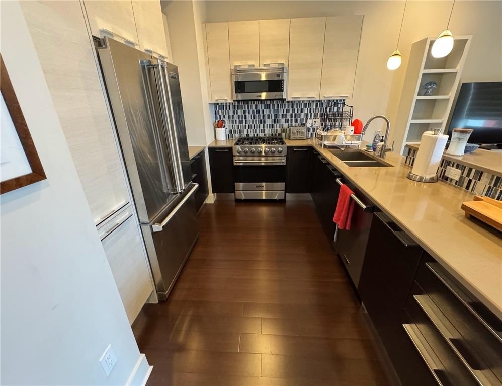 239 Cosmopolitan Court - Photo 7