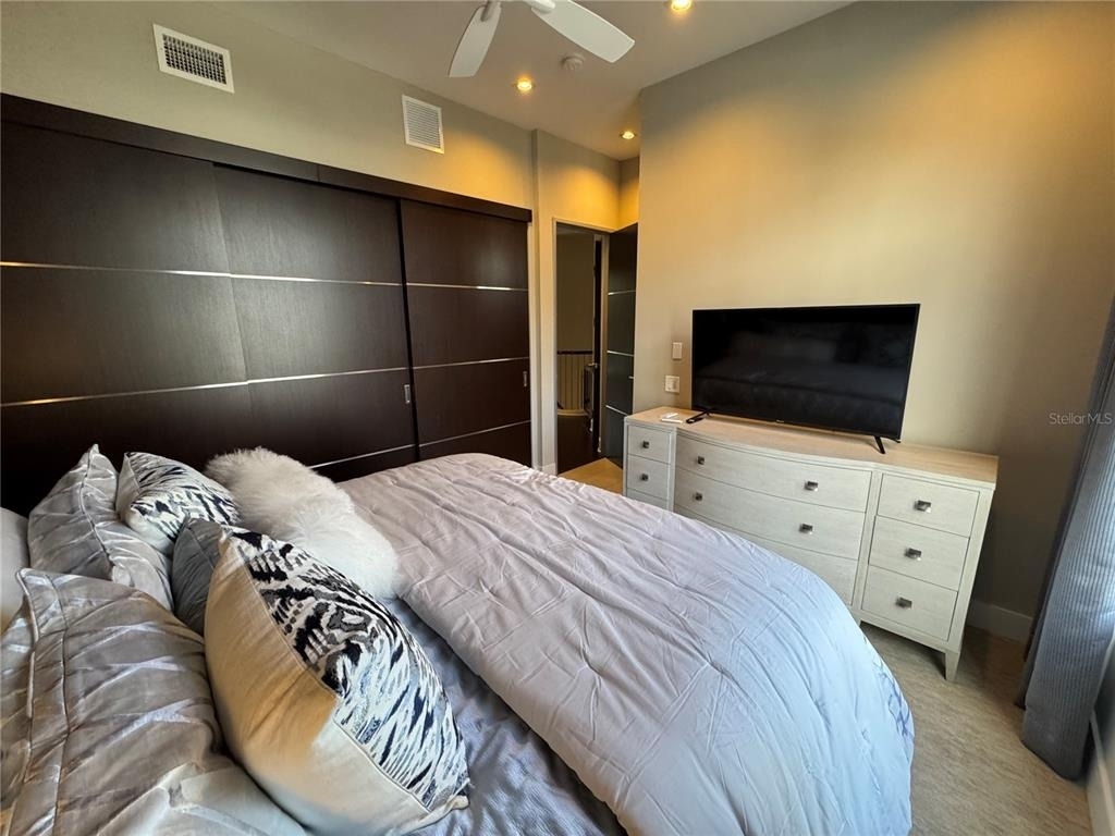 239 Cosmopolitan Court - Photo 16
