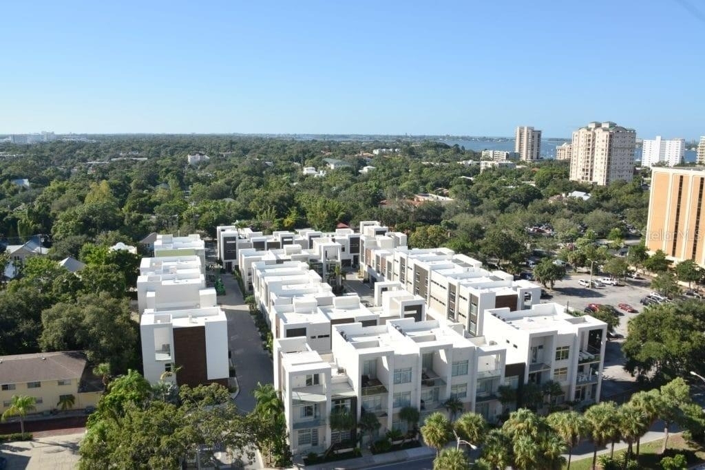 239 Cosmopolitan Court - Photo 28