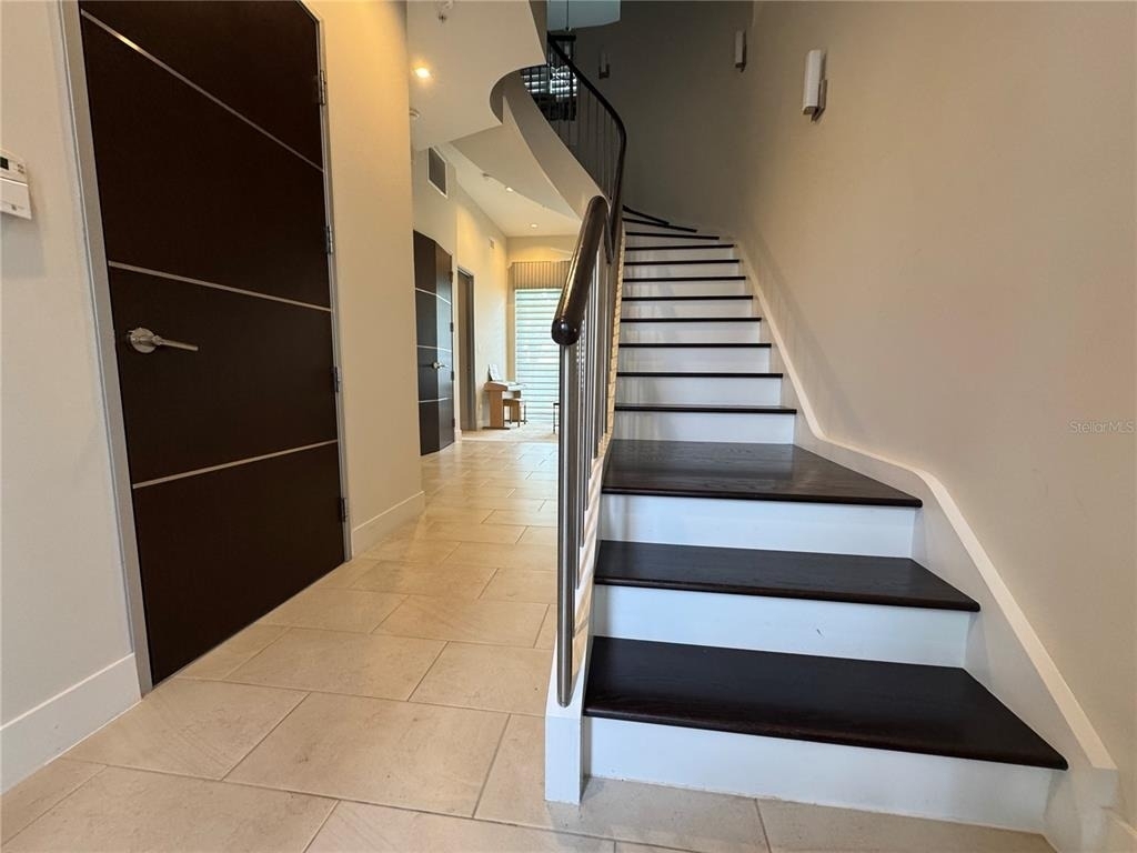 239 Cosmopolitan Court - Photo 1