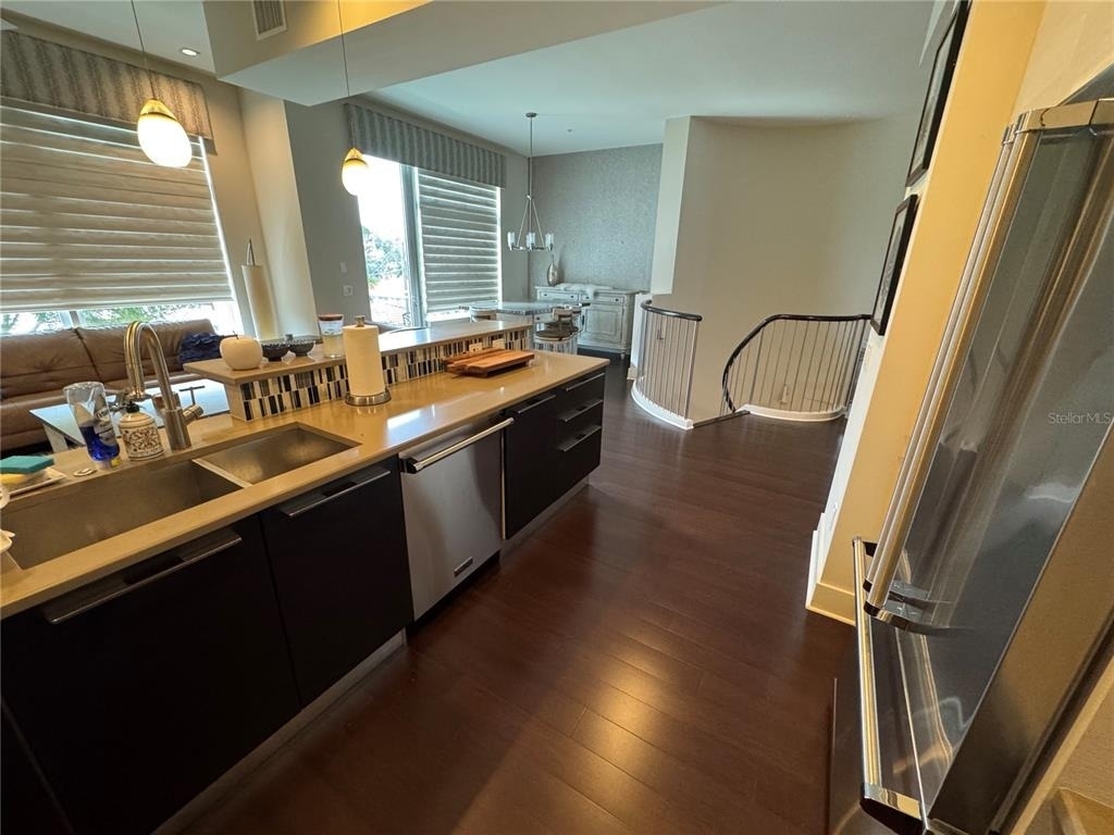 239 Cosmopolitan Court - Photo 10