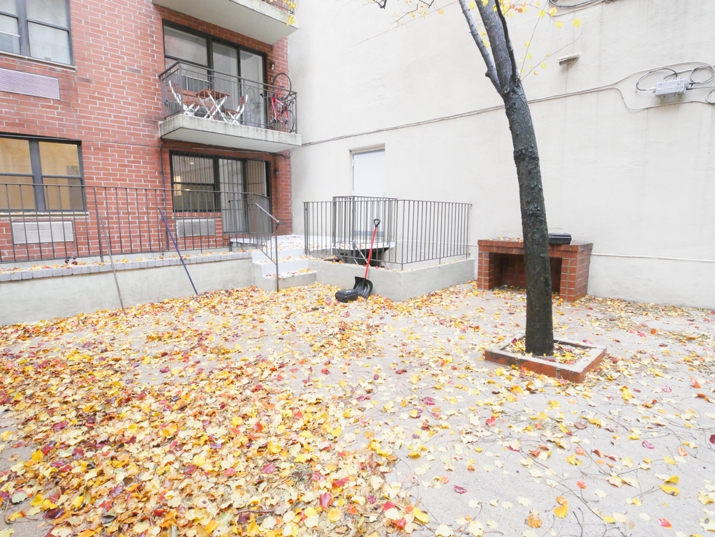 317 East 91st Street - Photo 17
