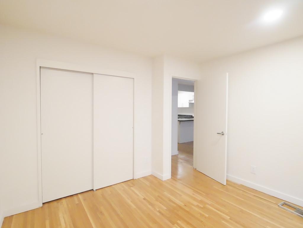 317 East 91st Street - Photo 4