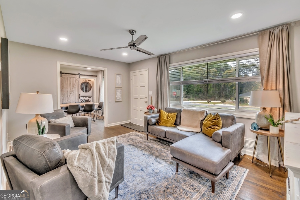 597 S Gordon Road Sw - Photo 1