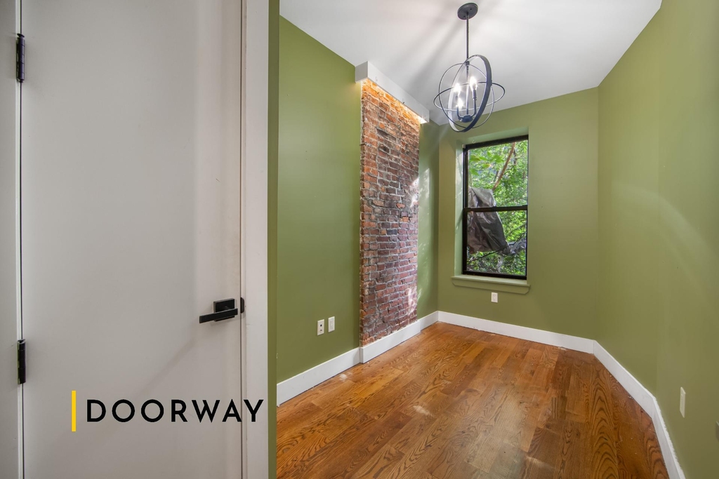 620 Wilson Avenue - Photo 0