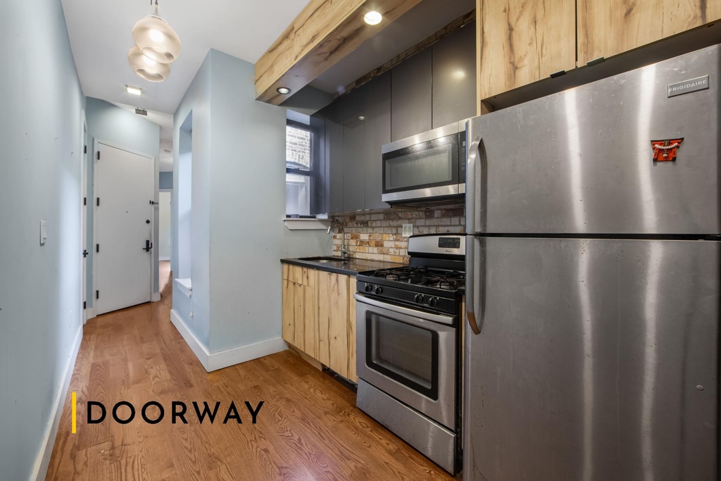 620 Wilson Avenue - Photo 2