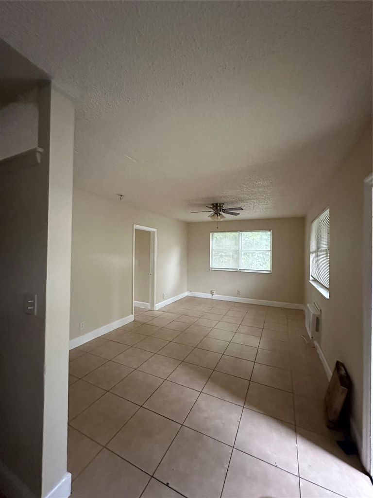 728 Nw 4th Avenue - Photo 3
