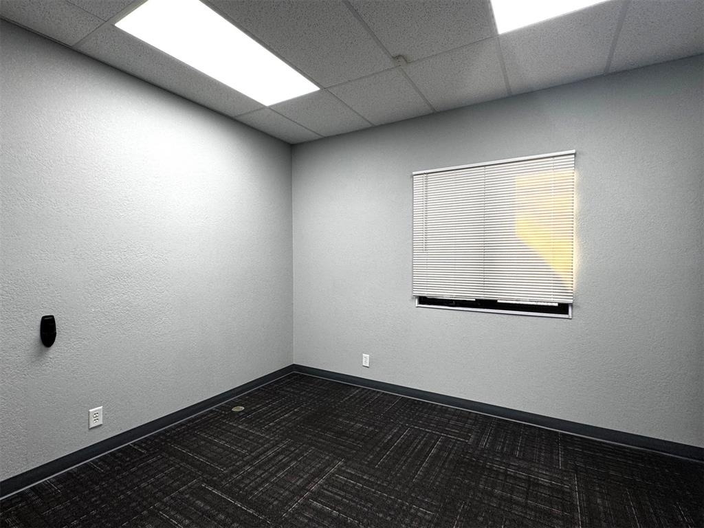 501 E 15th Street - Photo 8
