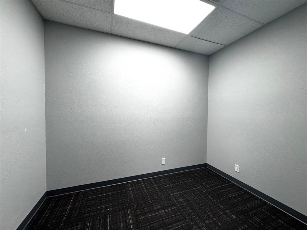 501 E 15th Street - Photo 10
