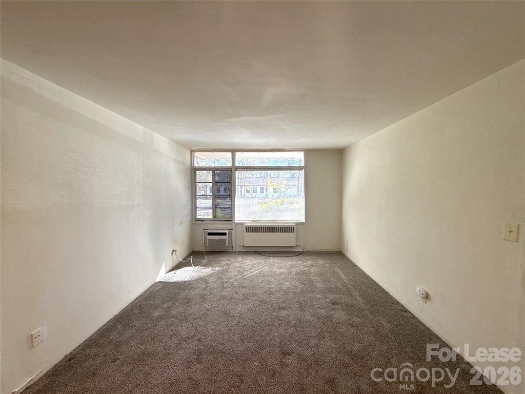 2126 E 7th Street - Photo 2