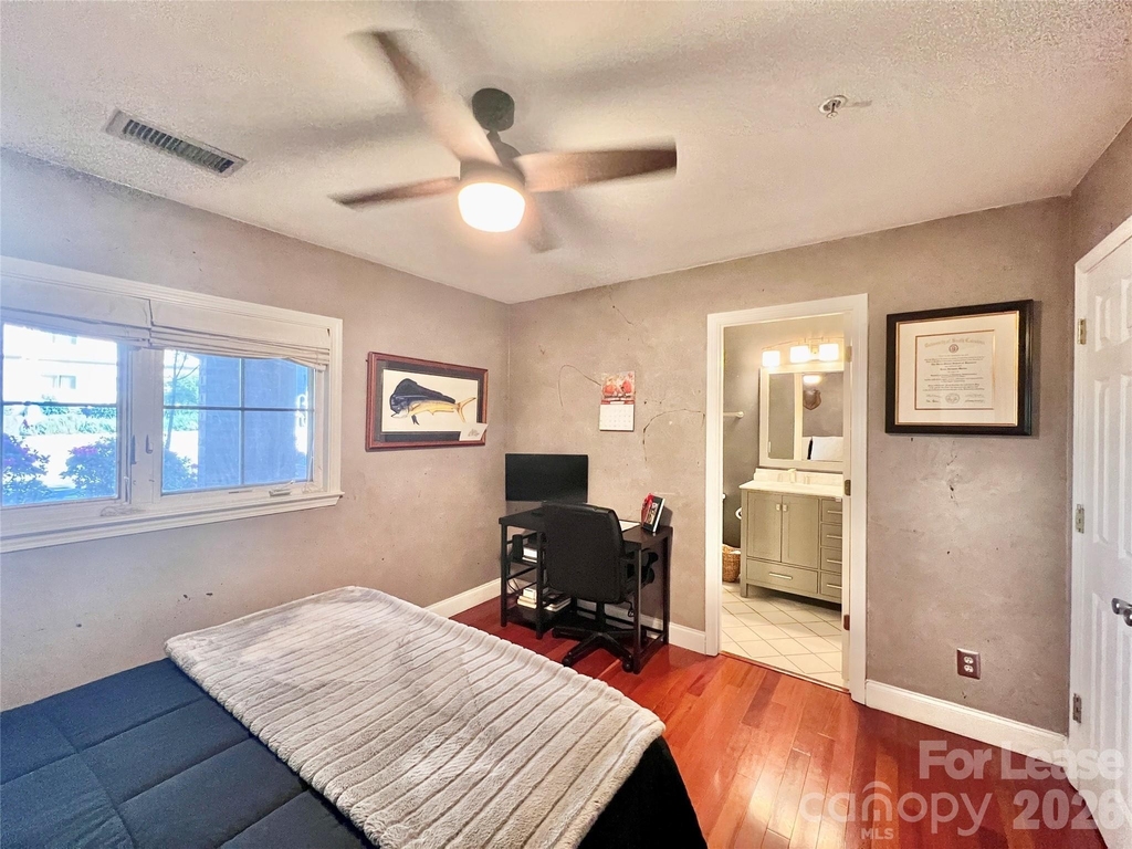 833 W 4th Street - Photo 23