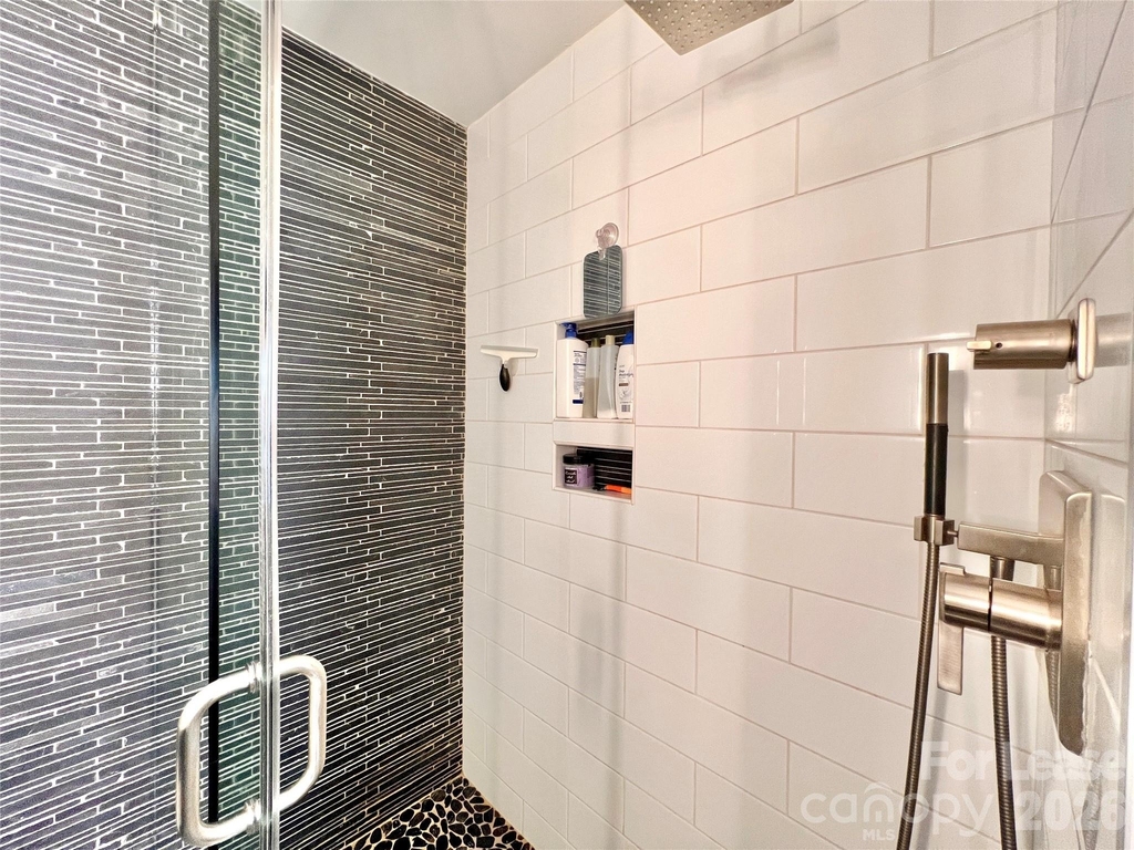833 W 4th Street - Photo 16