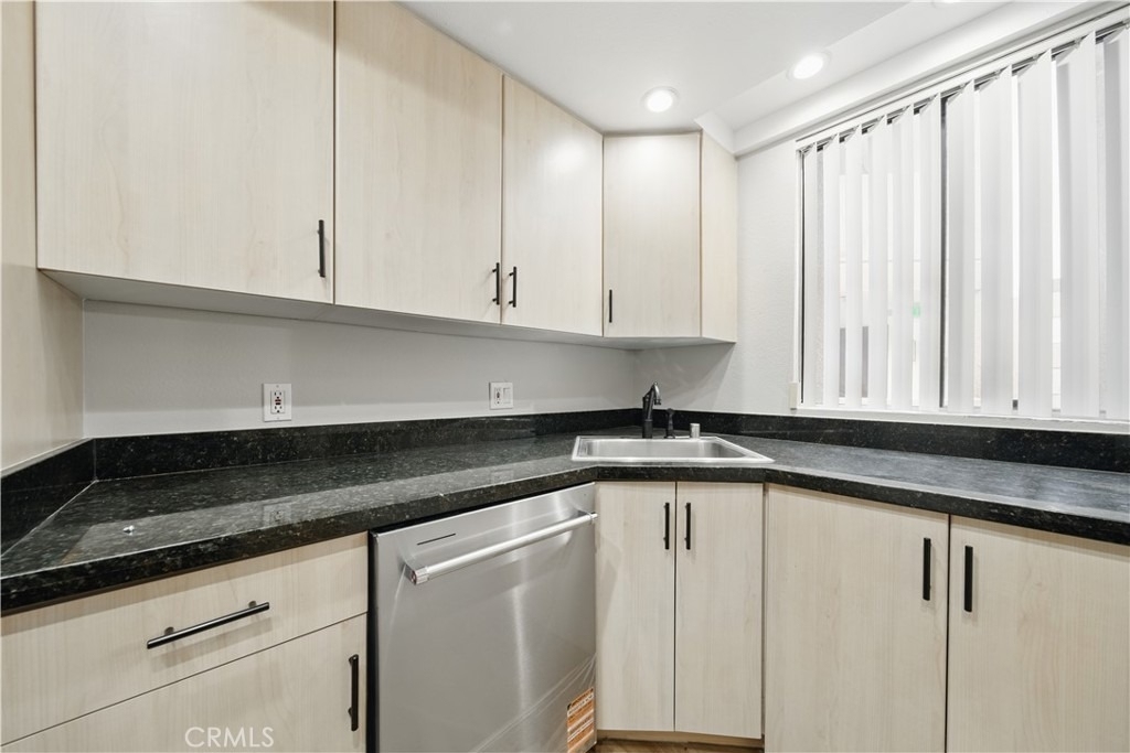 7826 Topanga Canyon Boulevard - Photo 26