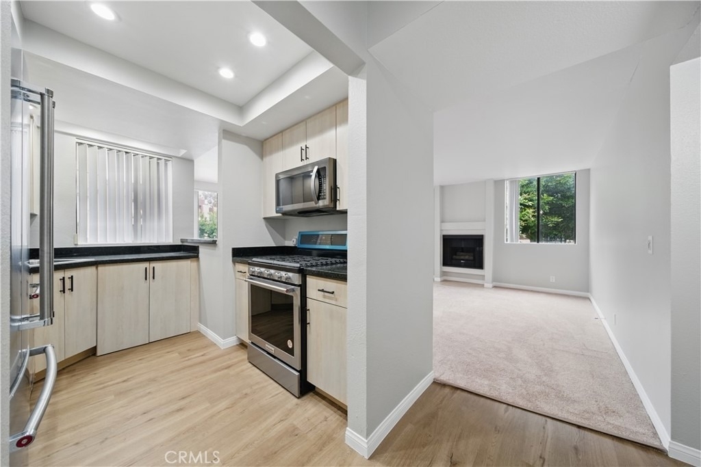 7826 Topanga Canyon Boulevard - Photo 11