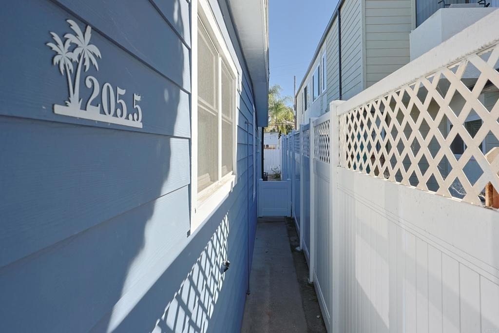 205.5 C Avenue - Photo 20
