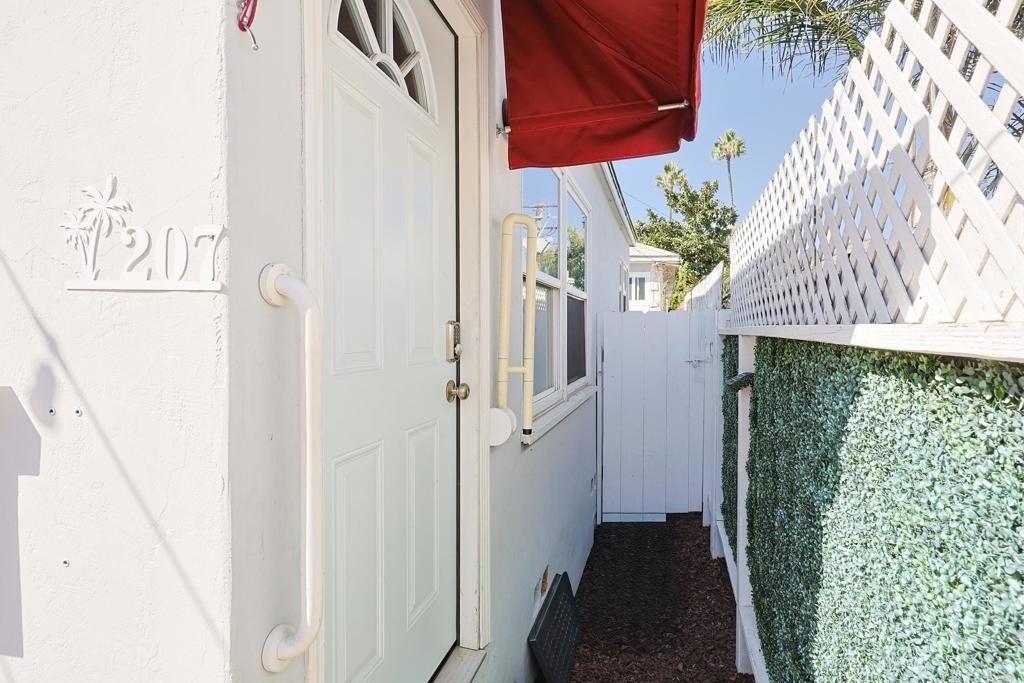 207 C Avenue - Photo 23