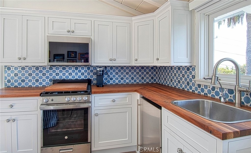 681 Seaview Street - Photo 11