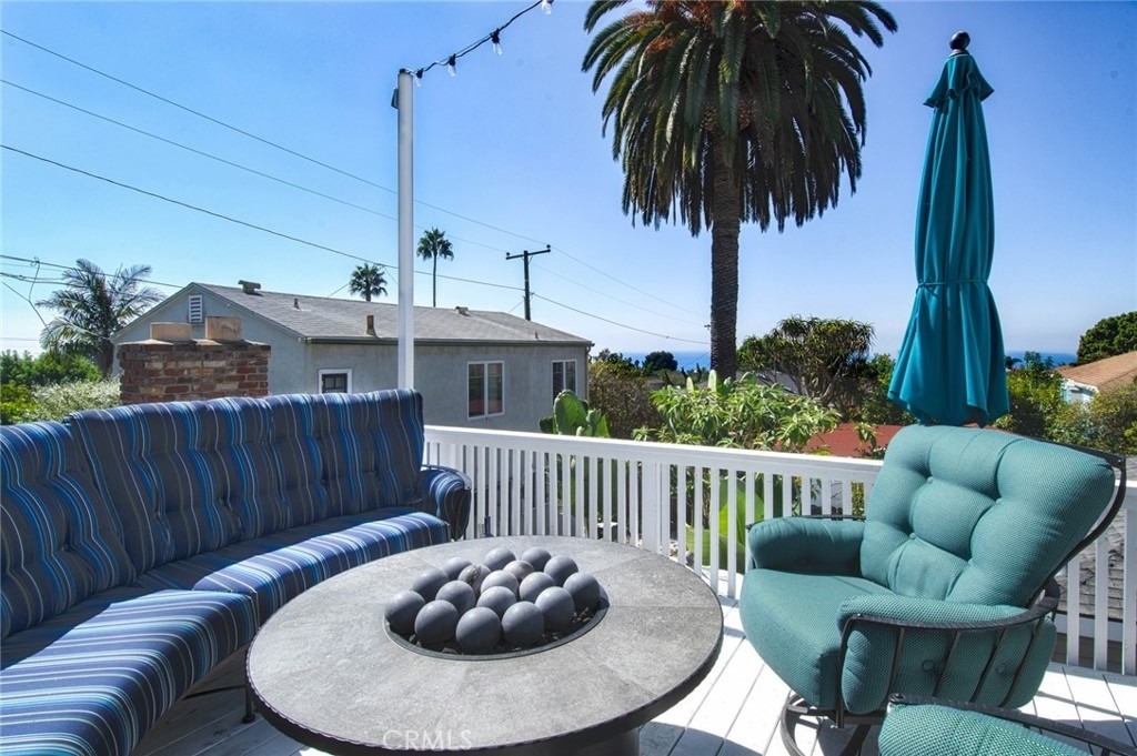 681 Seaview Street - Photo 5