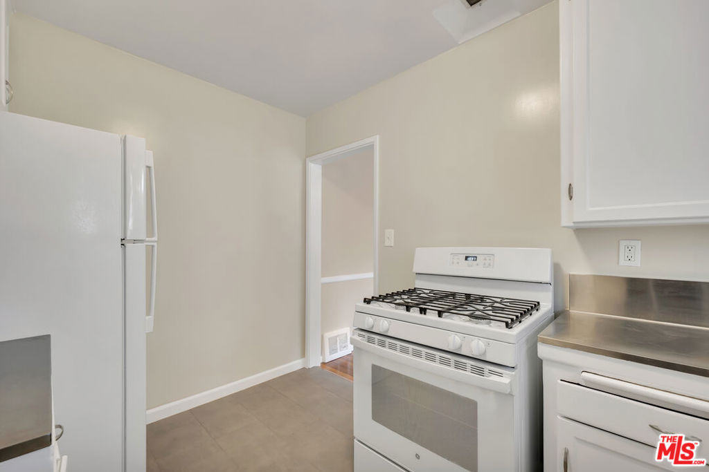 4086 Abourne Road - Photo 29