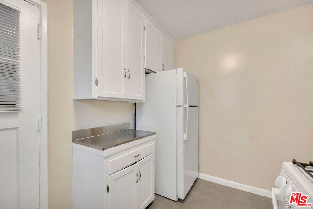 4086 Abourne Road - Photo 30