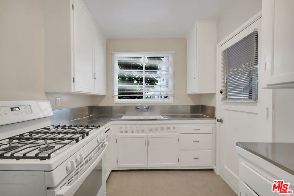 4086 Abourne Road - Photo 28