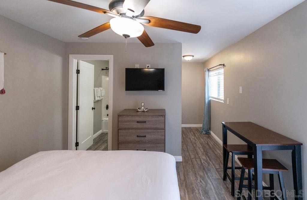 841 Beryl St - Photo 4