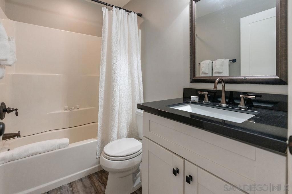 841 Beryl St - Photo 3