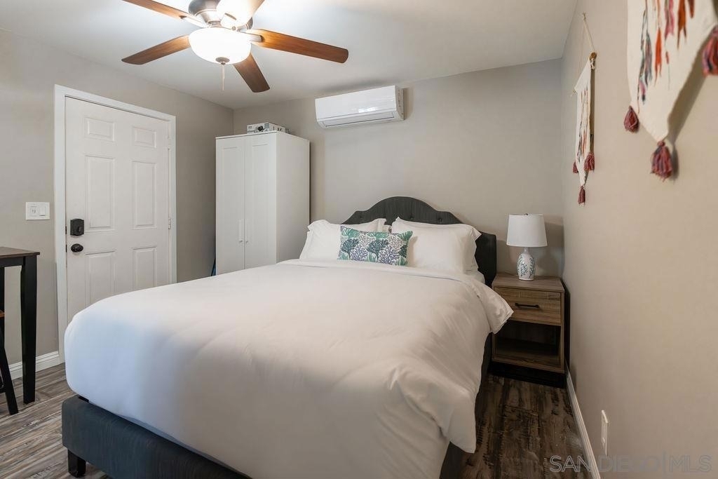 841 Beryl St - Photo 10