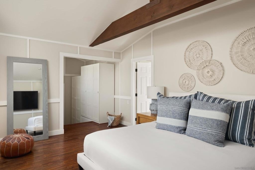 335 Gravilla Street - Photo 6