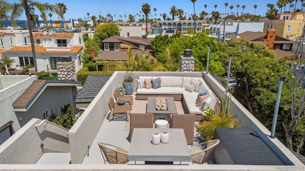 335 Gravilla Street - Photo 34