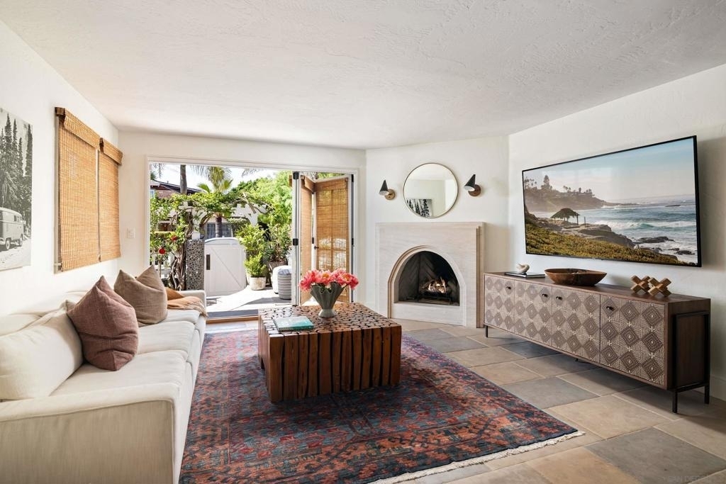 335 Gravilla Street - Photo 9