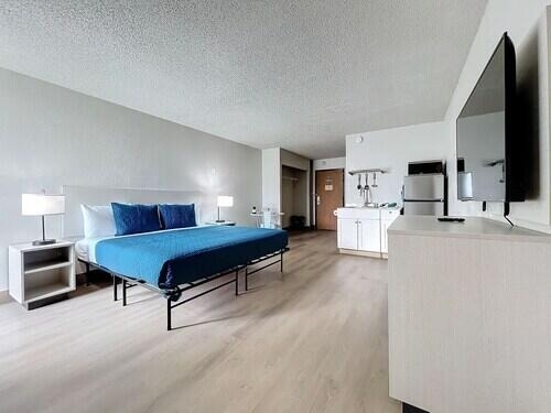 2295 E Irlo Bronson Memorial Highway - Photo 2