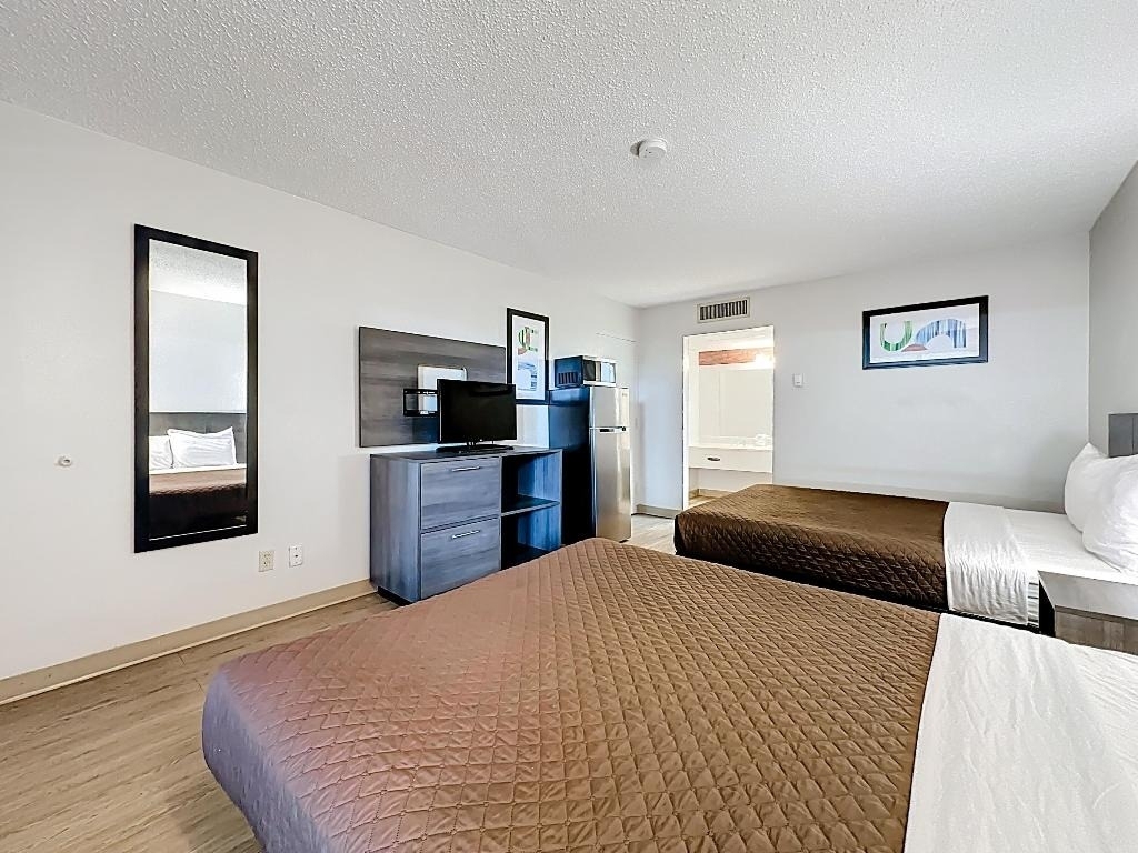 910 Suemac Road - Photo 29