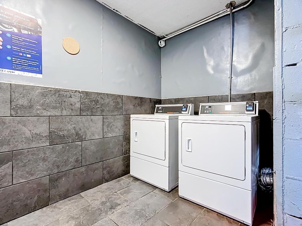4645 N Socrum Loop Road - Photo 6
