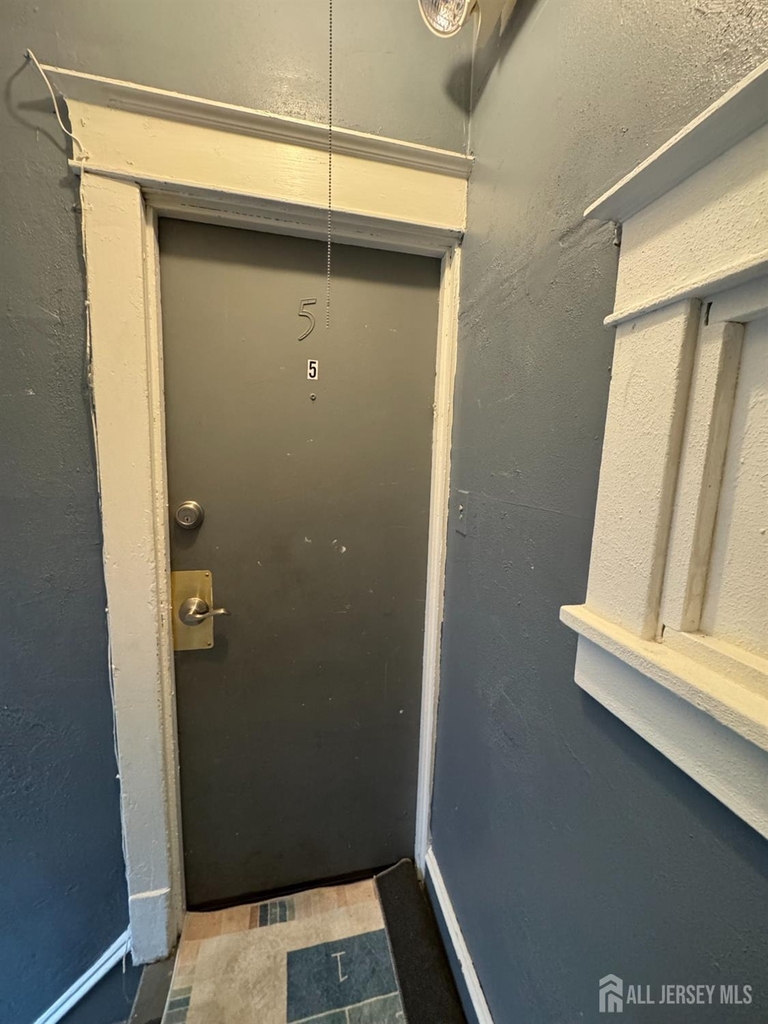 312 N 3rd Avenue - Photo 1