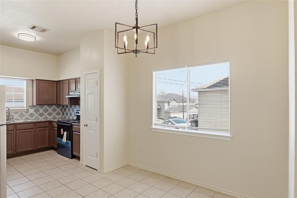 885 Sagewood Trl - Photo 6