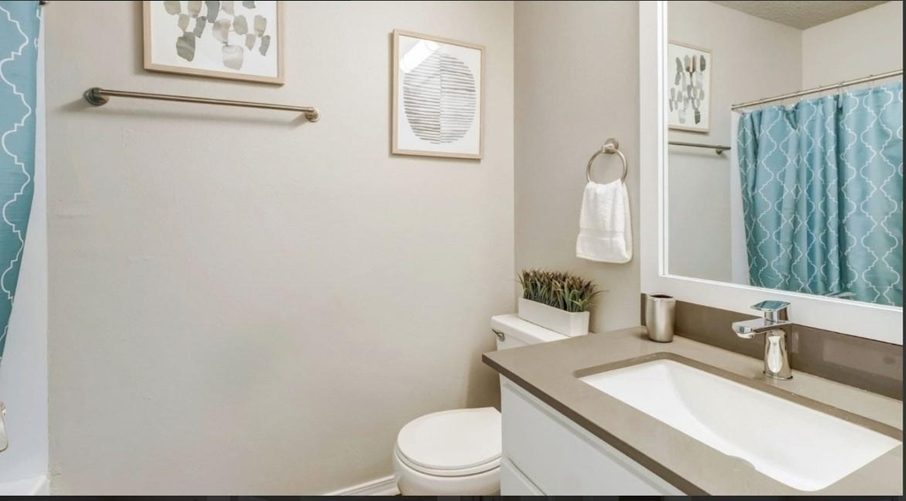 1338 Christopher Ave - Photo 6