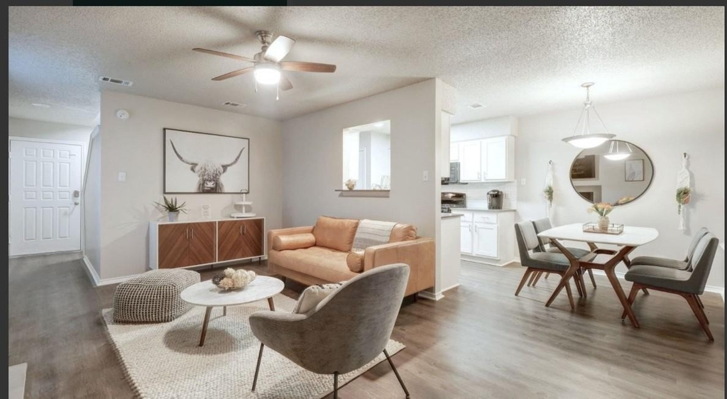 1338 Christopher Ave - Photo 5