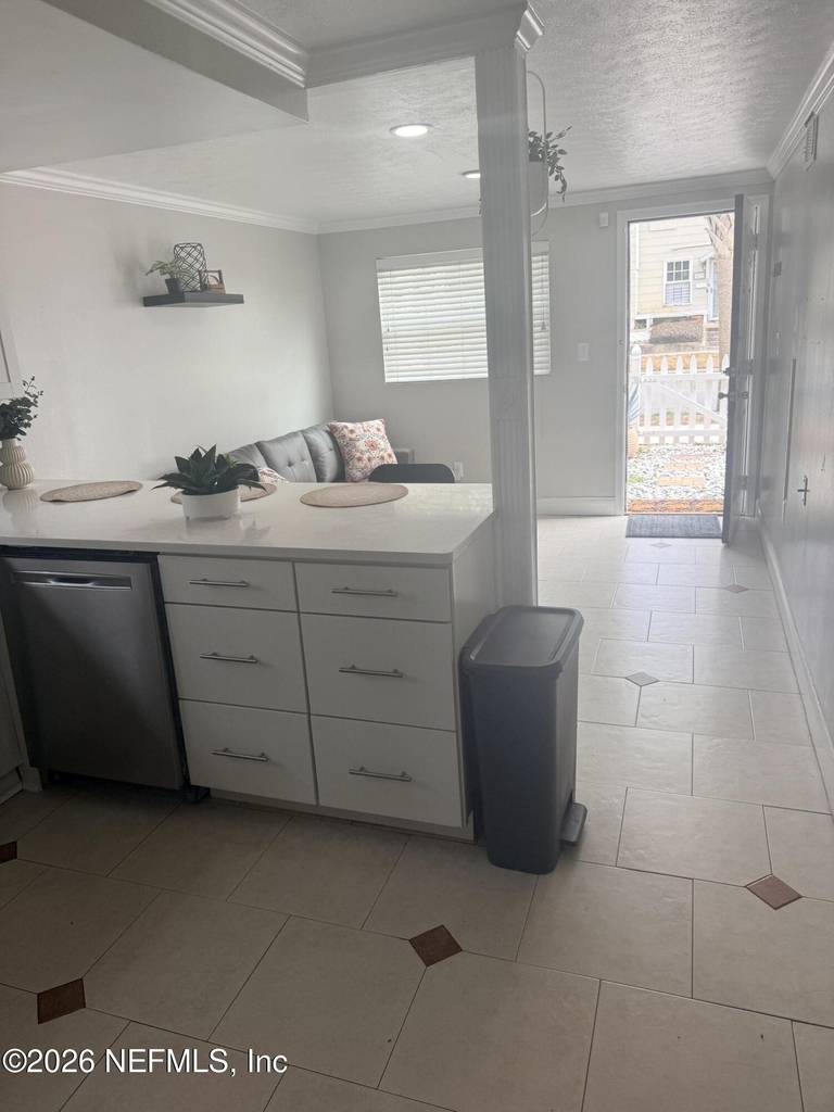 200 Walnut Street - Photo 2