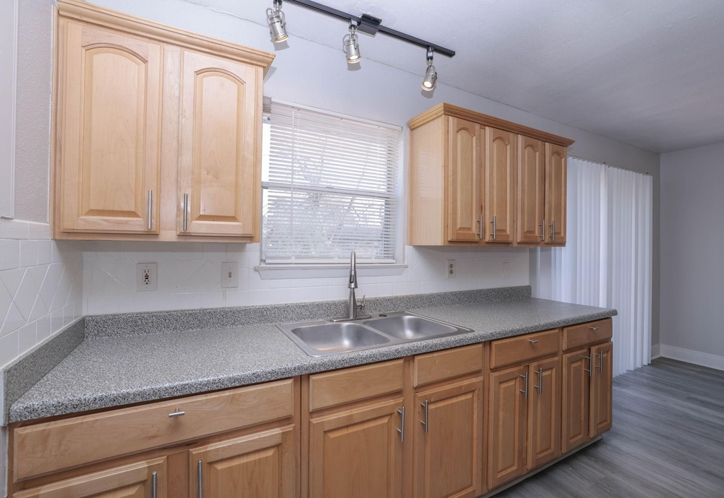 9834 Denning Drive - Photo 13