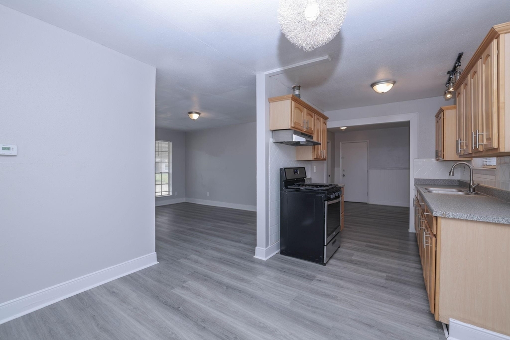 9834 Denning Drive - Photo 9