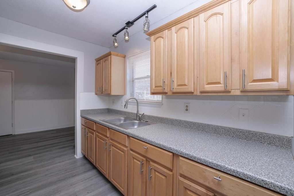 9834 Denning Drive - Photo 12