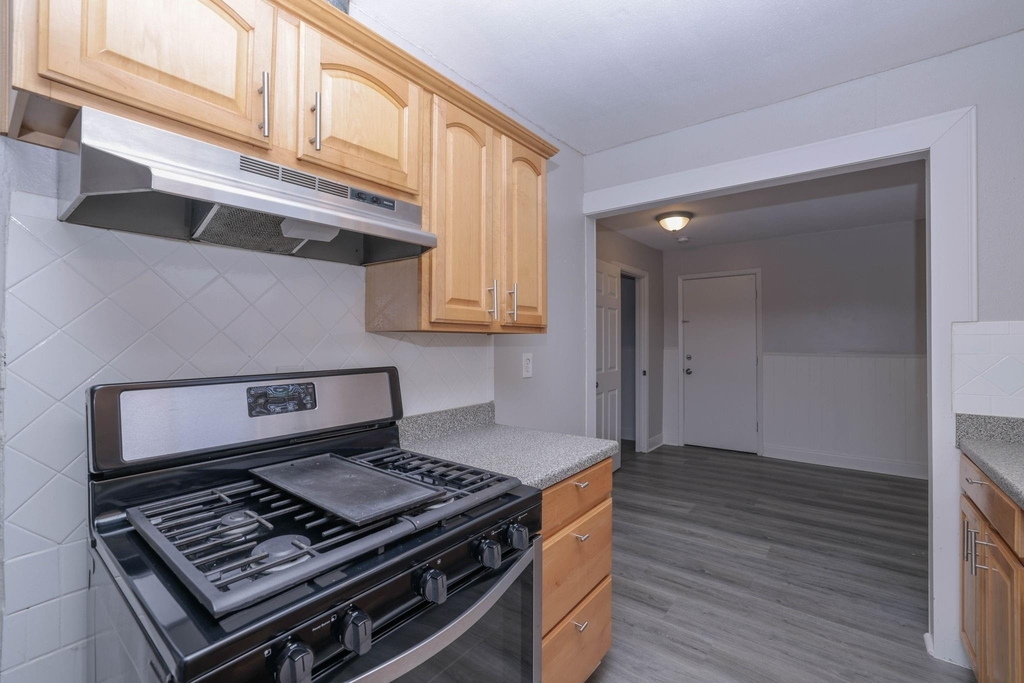 9834 Denning Drive - Photo 11