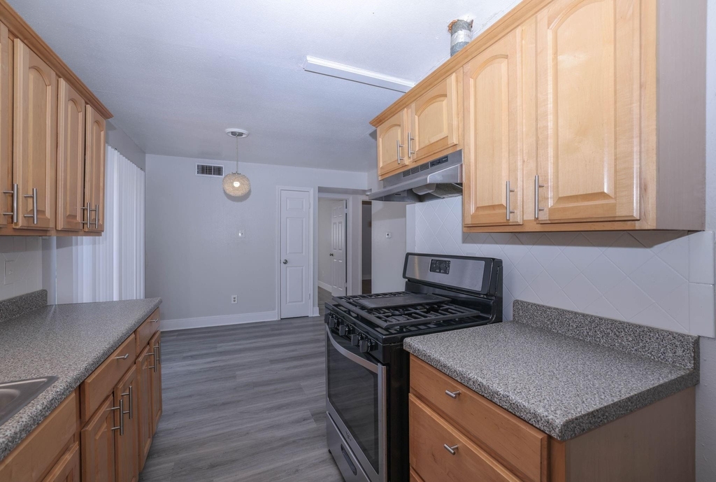 9834 Denning Drive - Photo 14