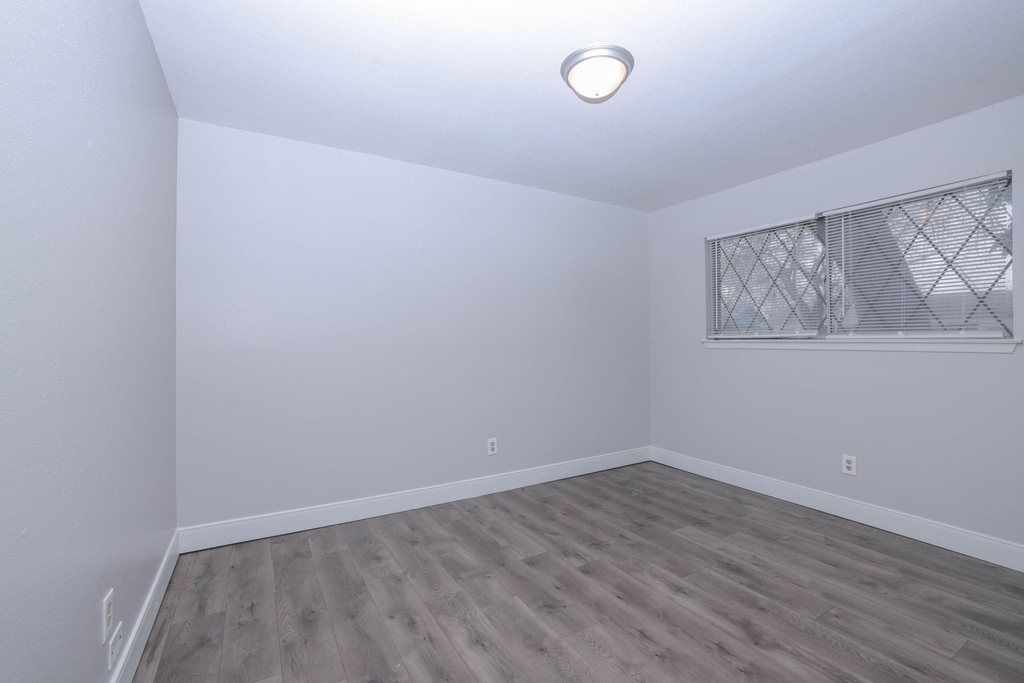 9834 Denning Drive - Photo 25