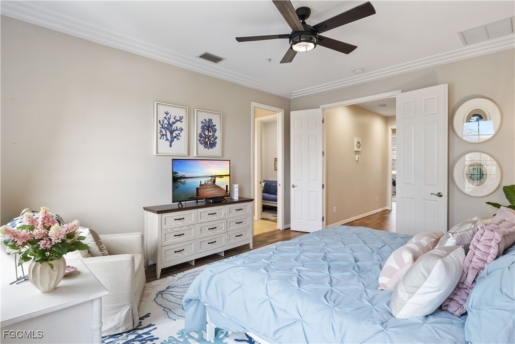 11908 Izarra Way - Photo 15
