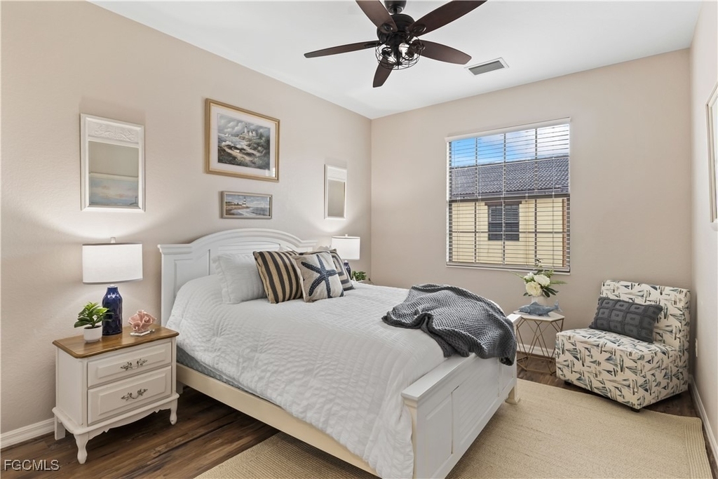 11908 Izarra Way - Photo 18