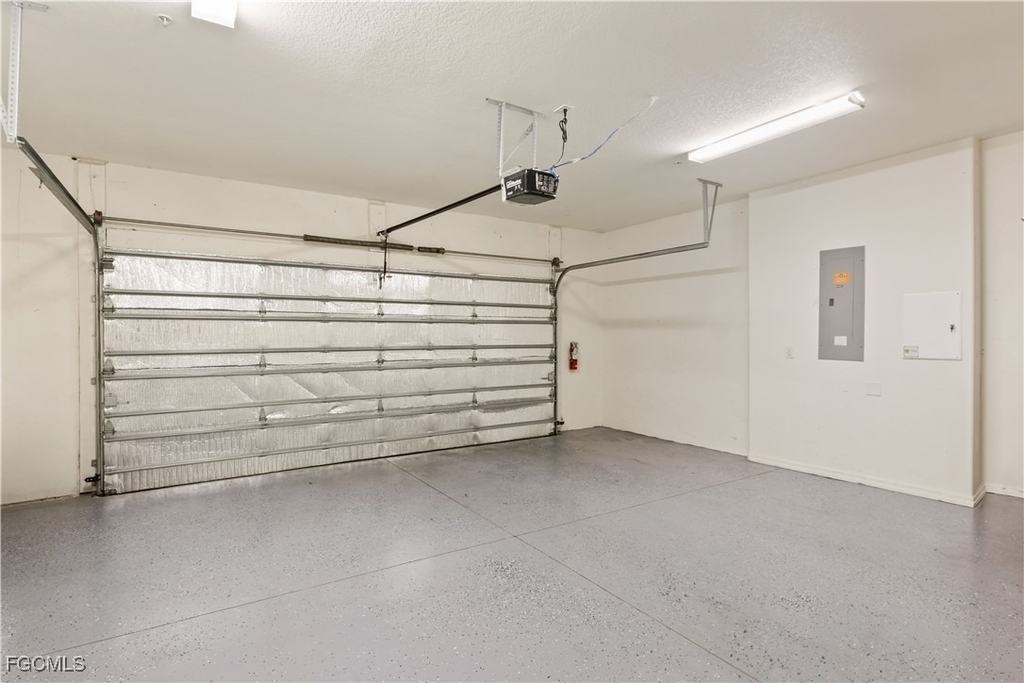11908 Izarra Way - Photo 23