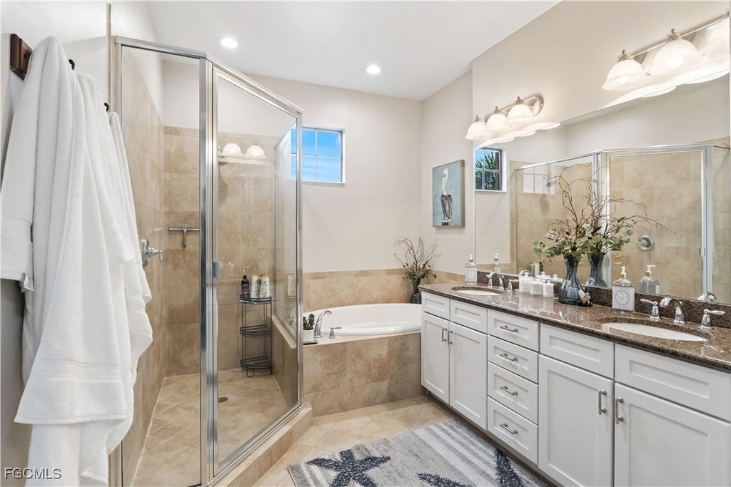 11908 Izarra Way - Photo 16