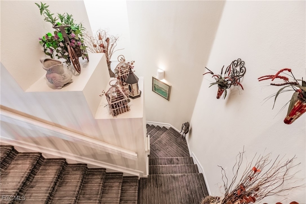 3011 Meandering Way - Photo 4